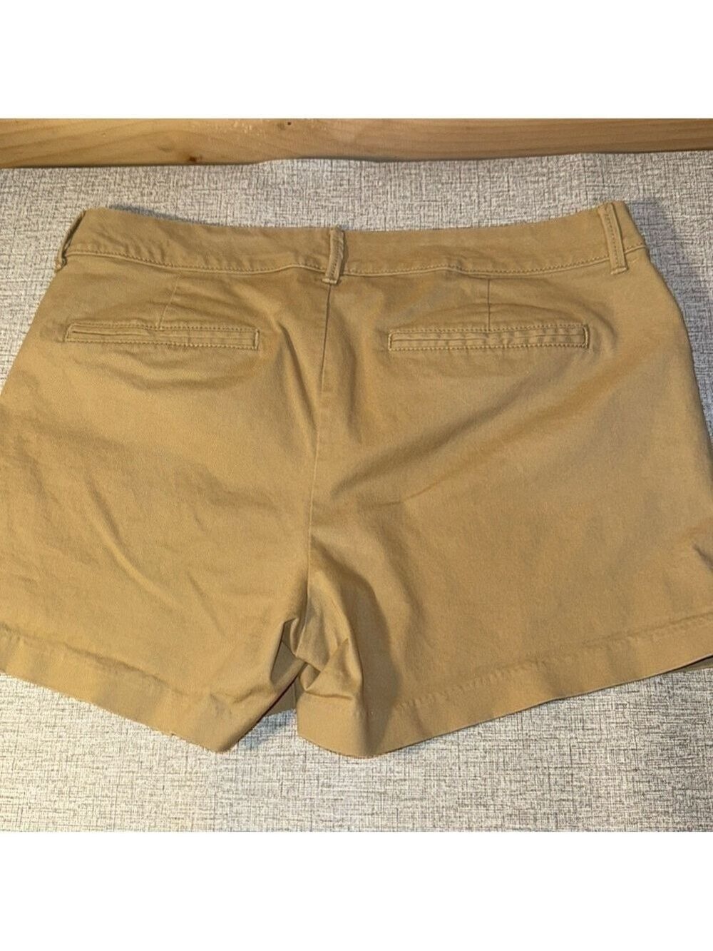 Old Navy Tan Cotton Cargo Pixie Shorts Relaxed Fit - Picture 2 of 6